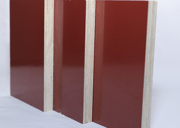 如何選擇靠譜的清水模板廠家？